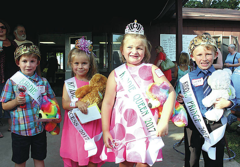 Having an onion party in Wolf Lake News, Sports, Jobs